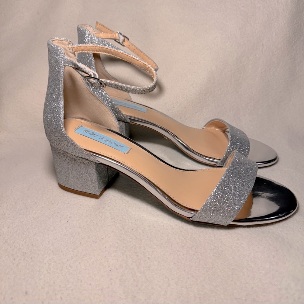 Betsy Johnson Embellished Ankle Strap Open Toe Block Heel Sandals Women’s 9 M